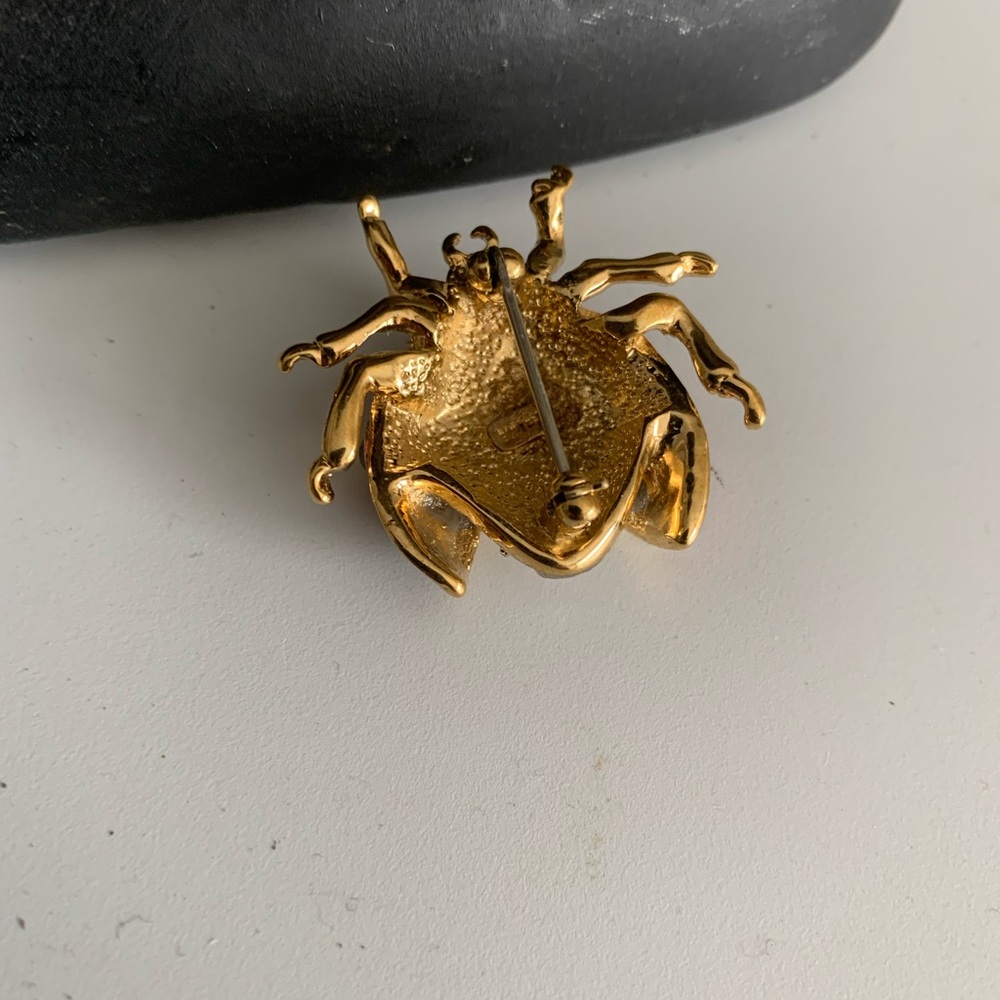 Ladybug Brooch - Picture 2 of 2